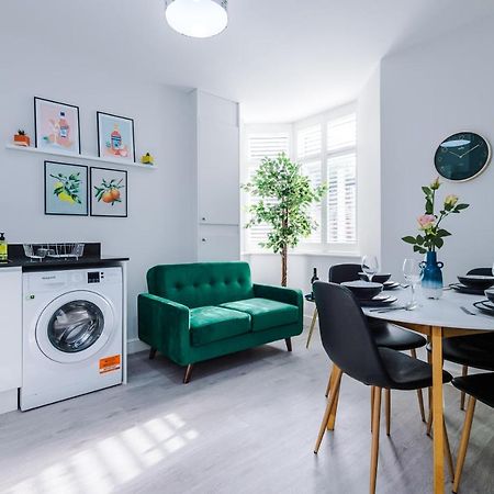 Beechwood Lodge Serviced Apartment Coventry Exteriör bild