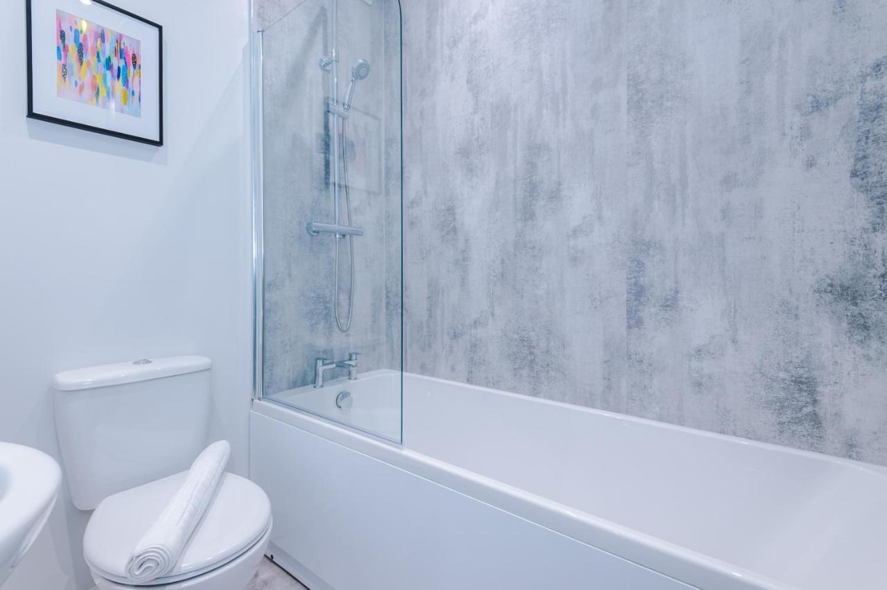 Beechwood Lodge Serviced Apartment Coventry Exteriör bild