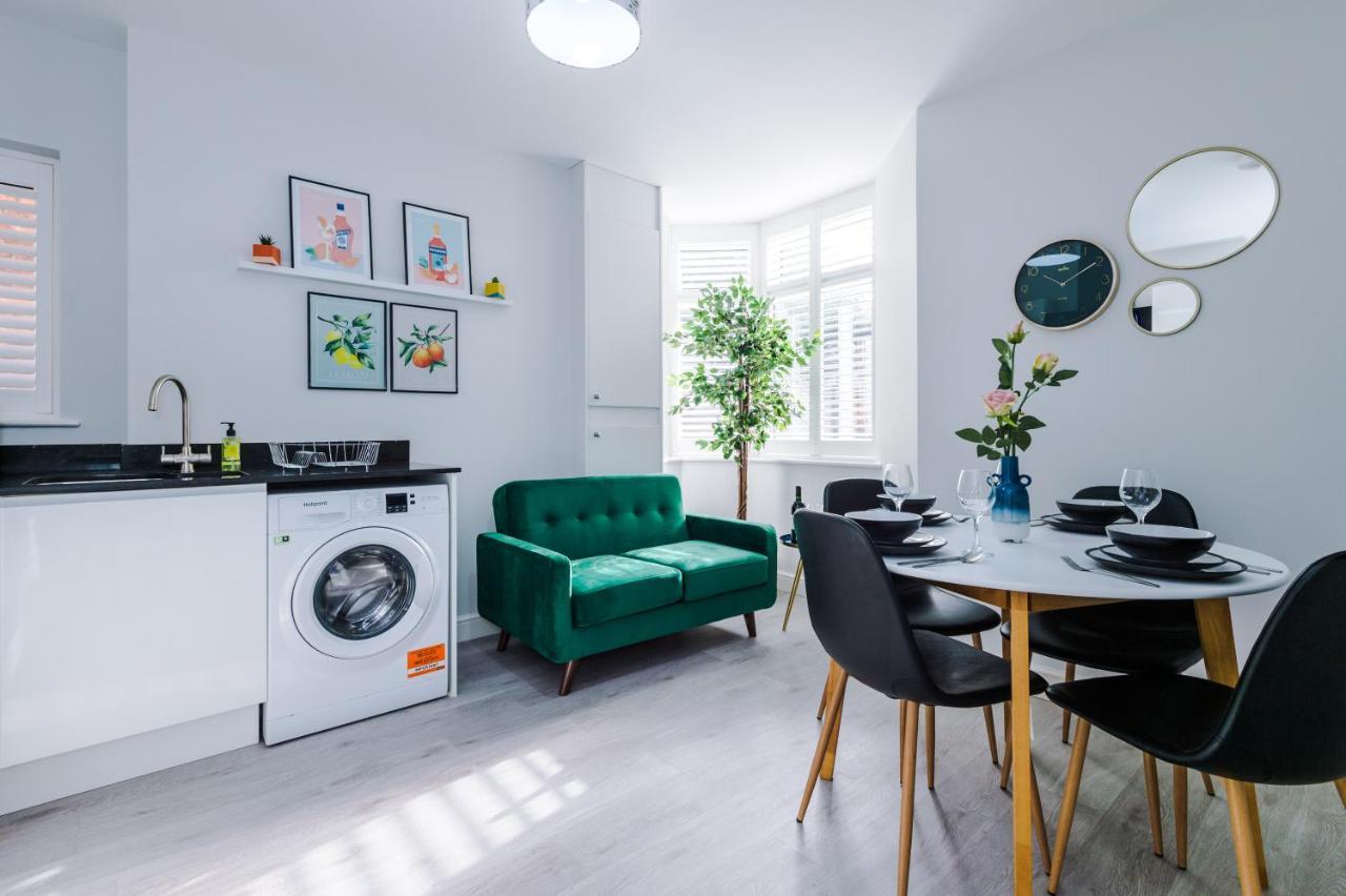 Beechwood Lodge Serviced Apartment Coventry Exteriör bild